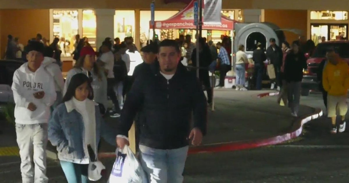 Bargains bring shoppers to Vacaville on Black Friday