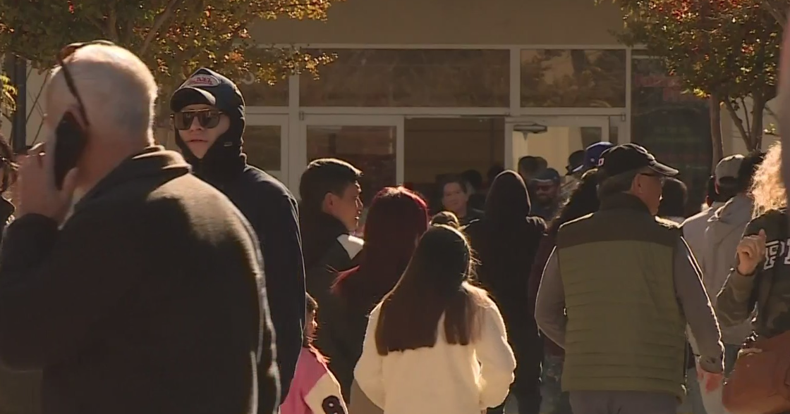 Police increase their presence at Sacramento area shopping districts during holiday season