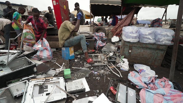 Tearing apart e-waste
