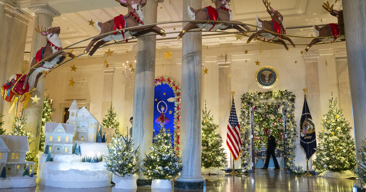 Jill Biden unveils White House holiday decor for 2023. See photos of ...