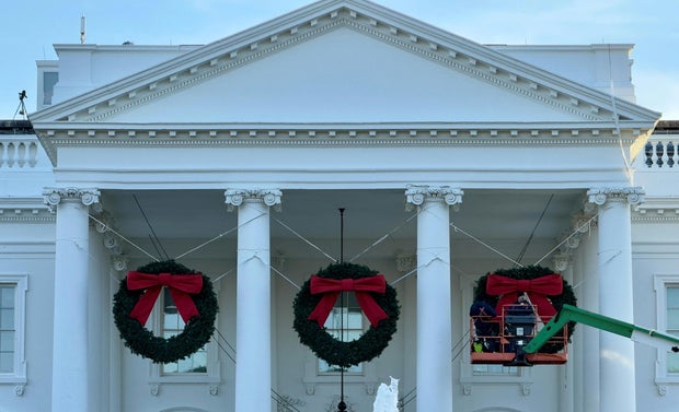 US-POLITICS-HOLIDAY-DECORATION