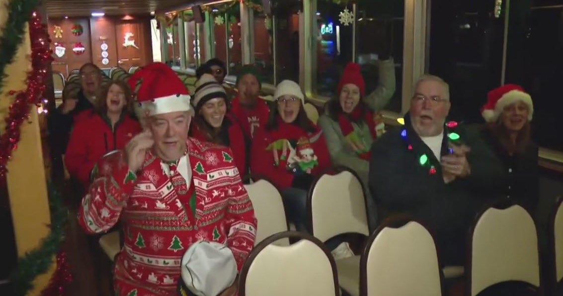 Jumpstart with Jackie Tiger Woods returns, Tyreek Hill paying salary of videographer CBS Chicago