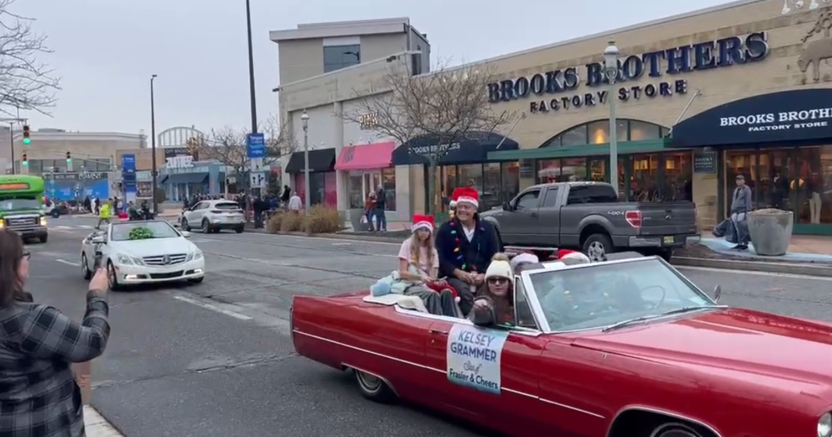 Actor Kelsey Grammer leads Atlantic City Winter Wonderland Holiday Parade as grand marshal