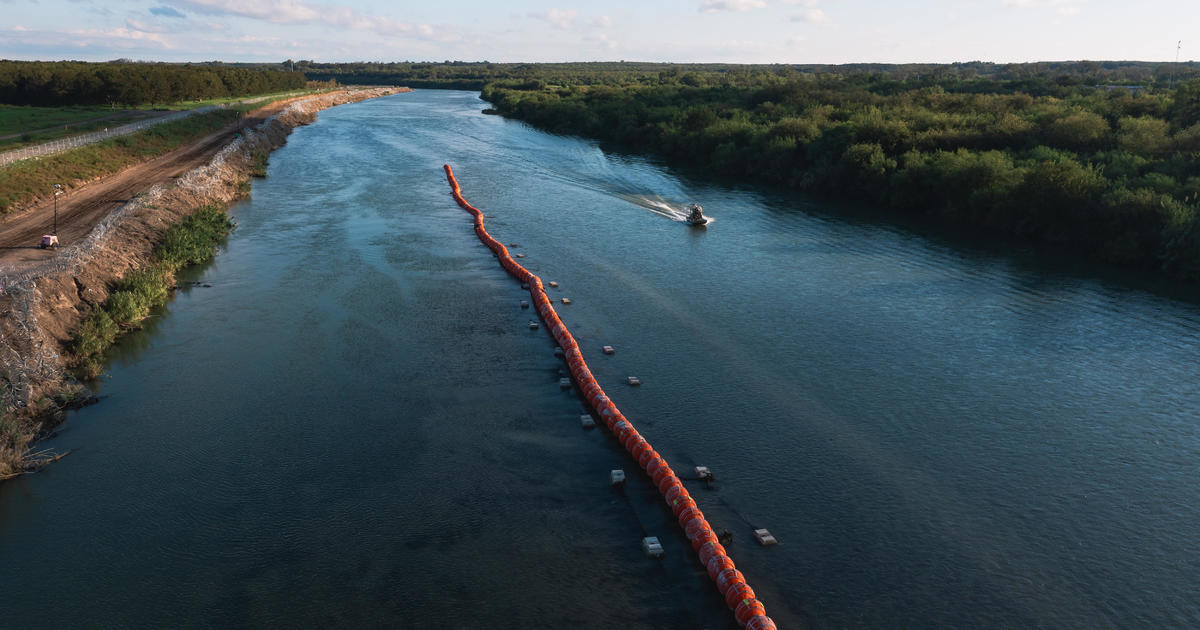 Texas must remove floating Rio Grande border barrier federal appeals court rules  CBS News