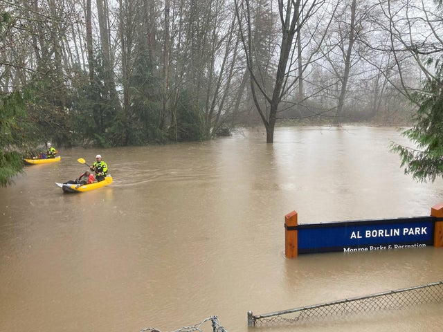 Washington state flooding rescue