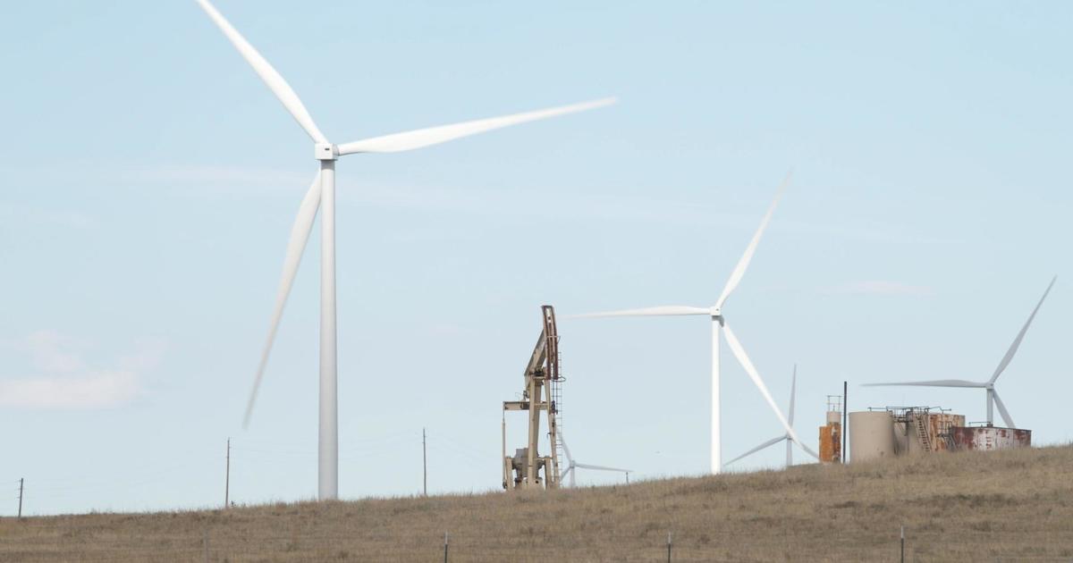 Губернаторът на Уайоминг Марк Гордън насърчава всичко по горе енергия политика