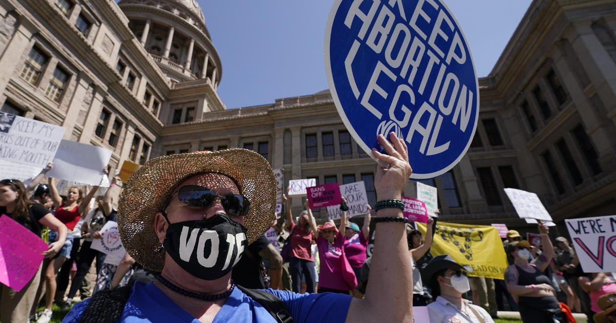 Texas Supreme Court temporarily halts ruling allowing woman to have emergency abortion