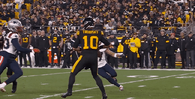 Kyle Dugger, Mitch Trubisky 