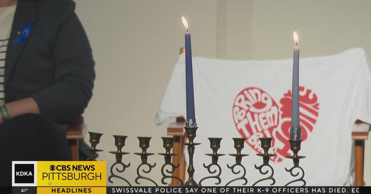 Jewish Organizations Mark First Night Of Hanukkah In Pittsburgh CBS   Dffaa14567921b68b37de18666271462 