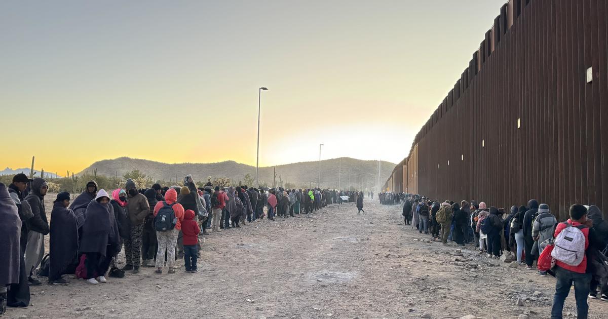Мигранти от цял ​​свят се събират в отдалечената пустиня на Аризона, подклаждайки хуманитарна криза на границата