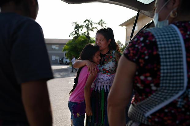 Judge approves settlement barring revival of family separation policy 