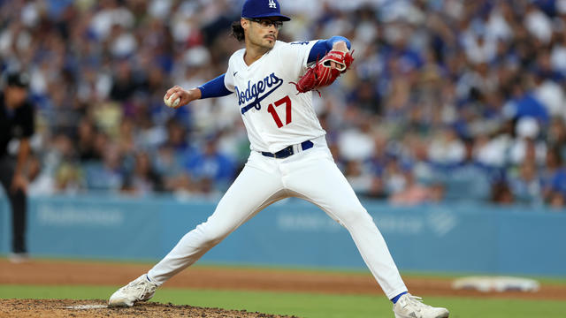 Cincinnati Reds v Los Angeles Dodgers 