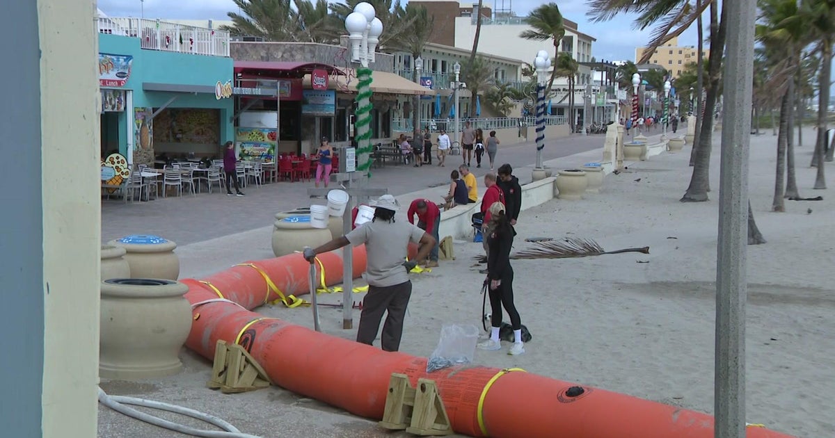Hollywood Seaside takes proactive steps in advance of prospective lousy weather conditions Hollywood Seaside takes proactive steps in advance of prospective lousy weather conditions