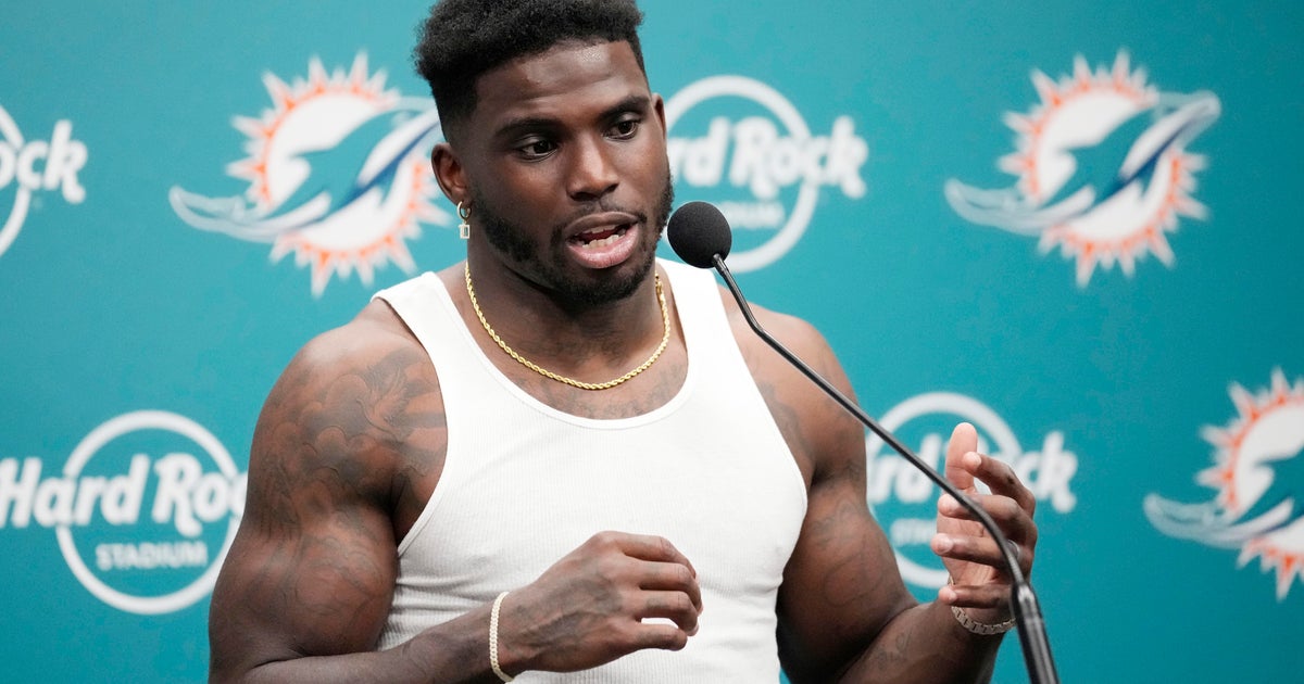 Star Dolphins receiver Tyreek Hill will skip Sunday’s activity against the Jets with an ankle damage Star Dolphins receiver Tyreek Hill will skip Sunday’s activity against the Jets with an ankle damage