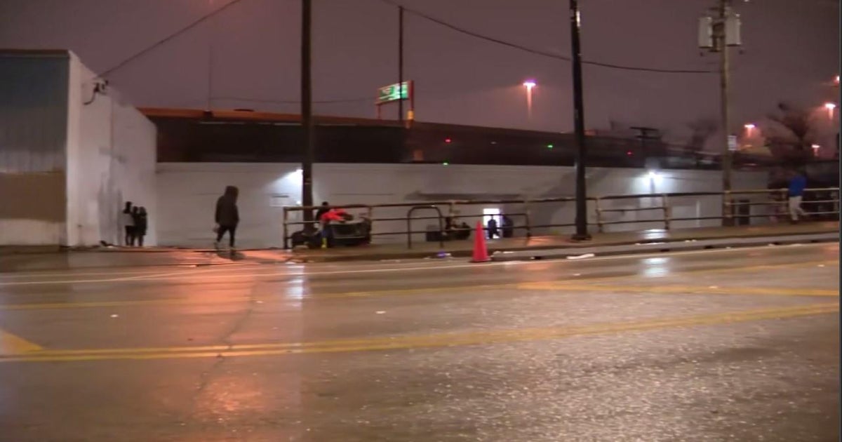 Boy 5 Dies After Falling Ill At Chicago Migrant Shelter In Pilsen