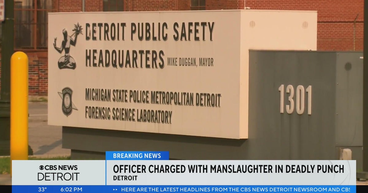 Detroit police officer charged in fatal assault of 71-year-old man ...