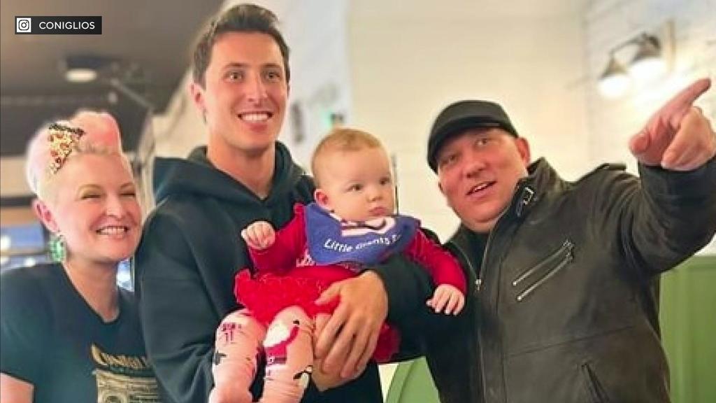 Giants rookie QB Tommy DeVito draws a crowd at New Jersey burrito
shop, pizzeria