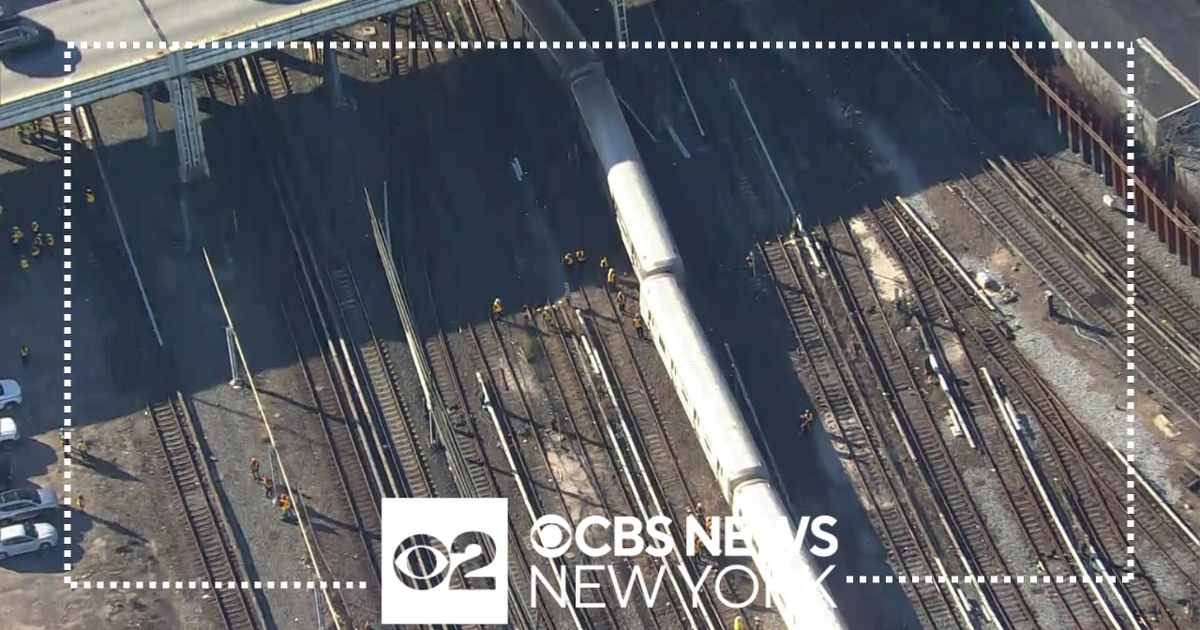N train service resumes after partial derailment in Brooklyn - CBS New York