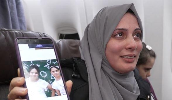 cbs-gaza-flight-mom-uae.jpg 