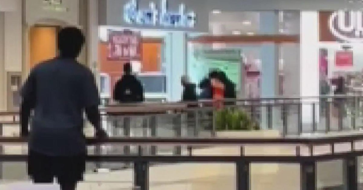 Video captures Fairfield jewelry store smash-and-grab