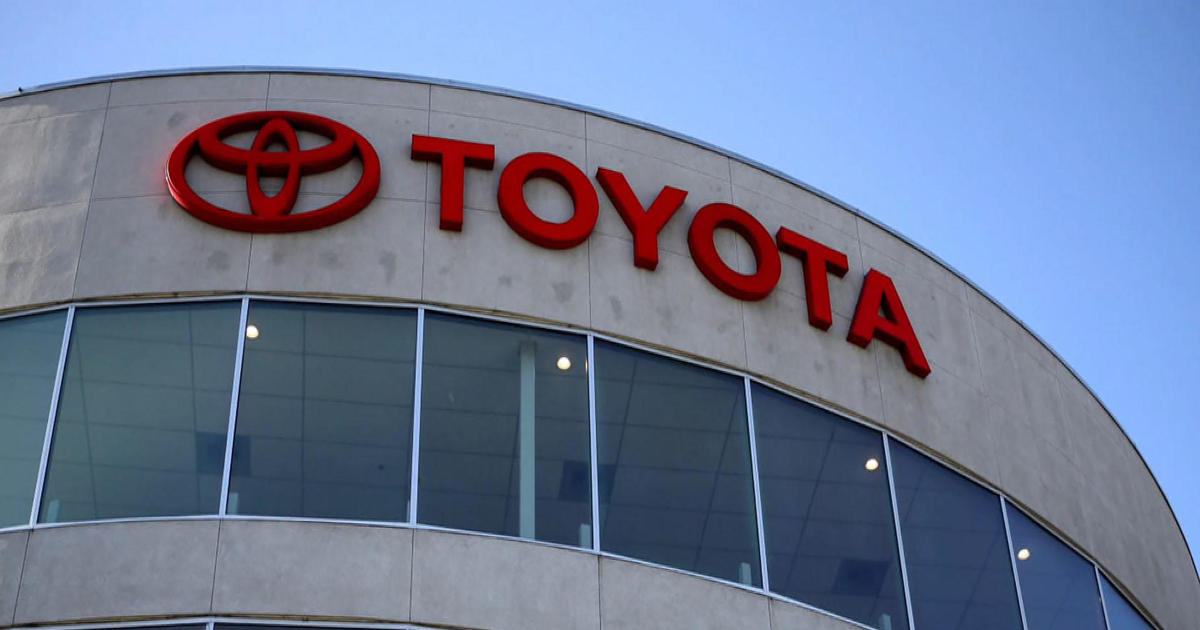 Toyota изтегля 381 000 пикапа Tacoma, за да коригира потенциалния риск от катастрофа