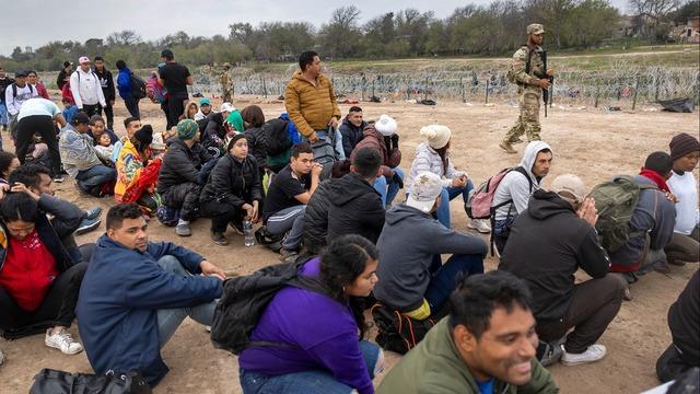cbsn-fusion-texas-border-facilities-overwhelmed-by-migrant-influx-thumbnail-2546119-640x360.jpg 