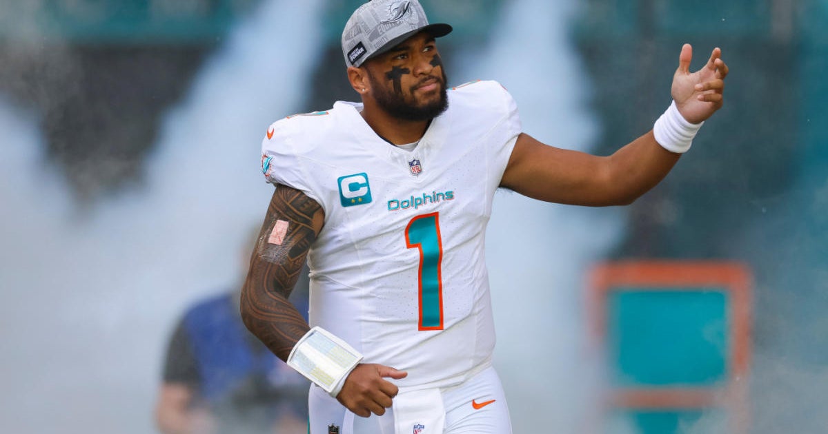 A lot rests on the shoulders of Tua Tagovailoa as Dolphins go for 1st playoff win because 2000 A lot rests on the shoulders of Tua Tagovailoa as Dolphins go for 1st playoff win because 2000