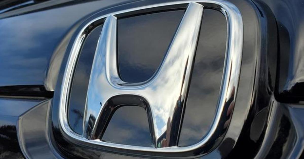 Where can I get that honda city alloy wheel logo cap that goes in the  middle of the alloy? Also what is that thing called? : r/CarsIndia