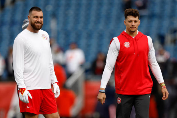 pat-mahomes-travis-kelce.jpg 