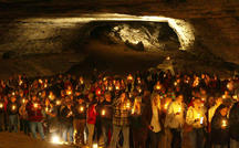 Carolers bring Christmas deep into a Kentucky cave 
