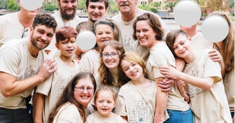Illinois loved ones accidentally buys ,000 in Disney+ gift cards for loved ones family vacation Illinois loved ones accidentally buys ,000 in Disney+ gift cards for loved ones family vacation