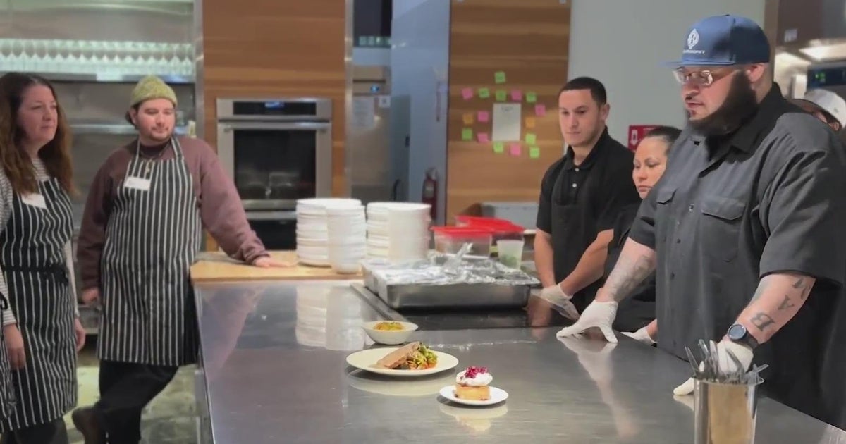 San Francisco nonprofit helping formerly incarcerated people become chefs - Vimarsana News