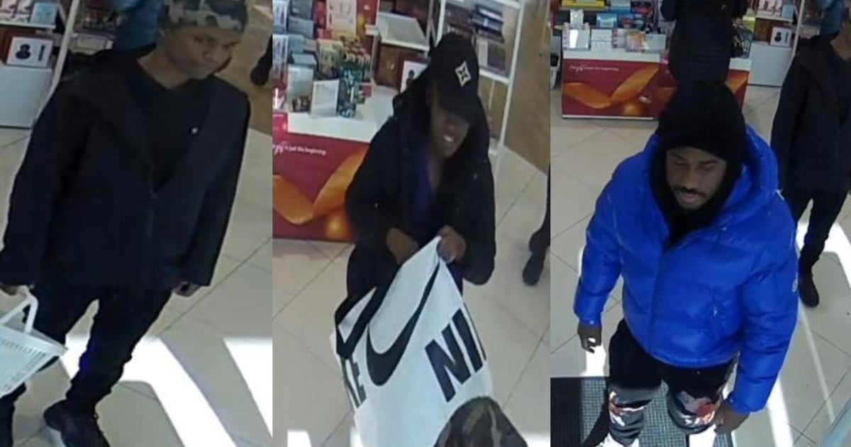 Police seek to identify suspects in slaying of Chicago security guard