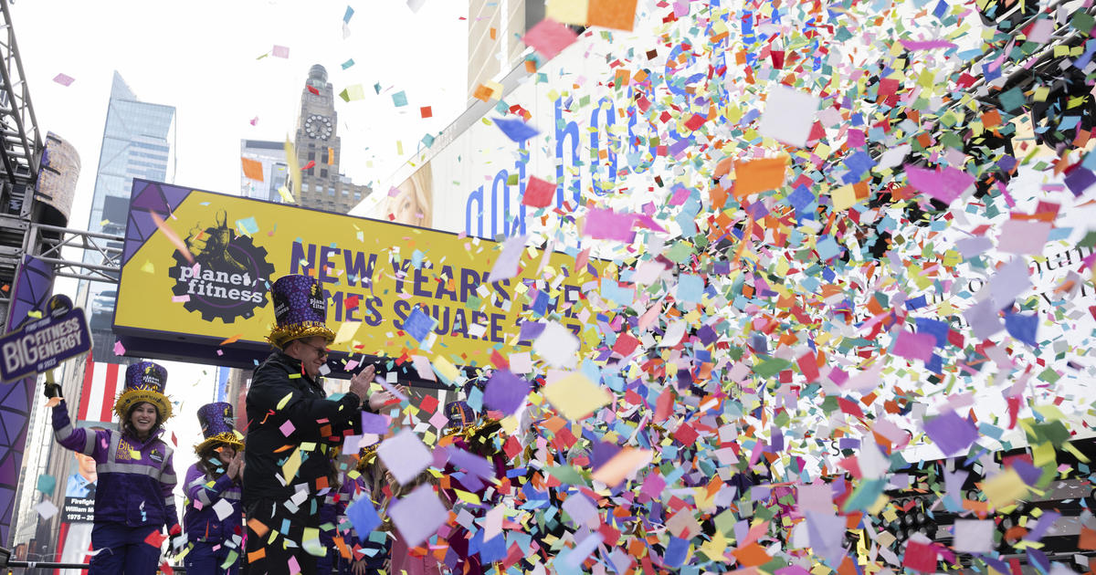 Confetti Streamers & Bubbles: Bright, Biodegradable. Great Visual! –  Times Square Confetti