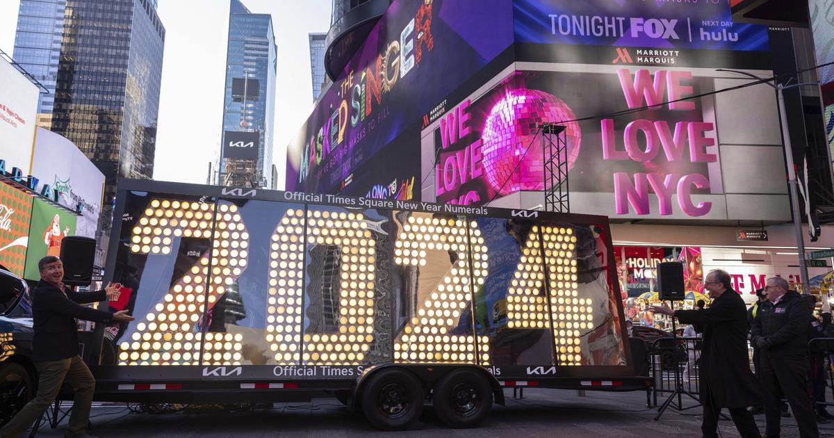 Ringing in 2024: New Year's Eve photos from around the world