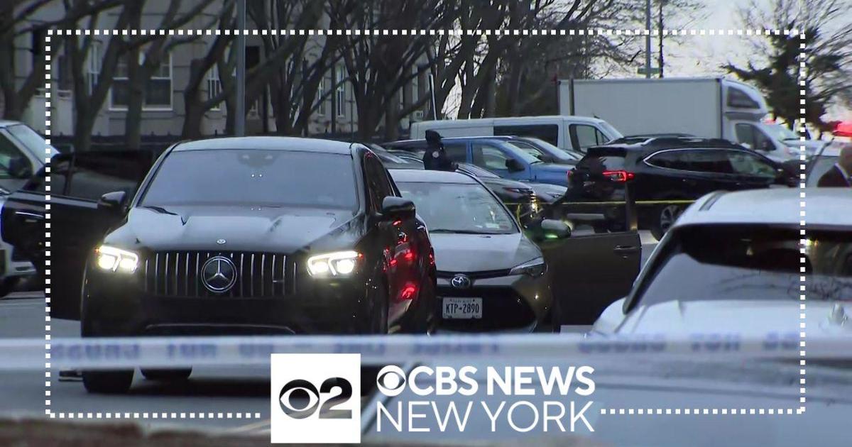 Retired NYPD Officer Shoots Man In Brooklyn, Police Sources Say - CBS ...