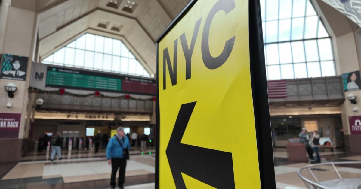 Buses start dropping off asylum seekers in New Jersey as Secaucus