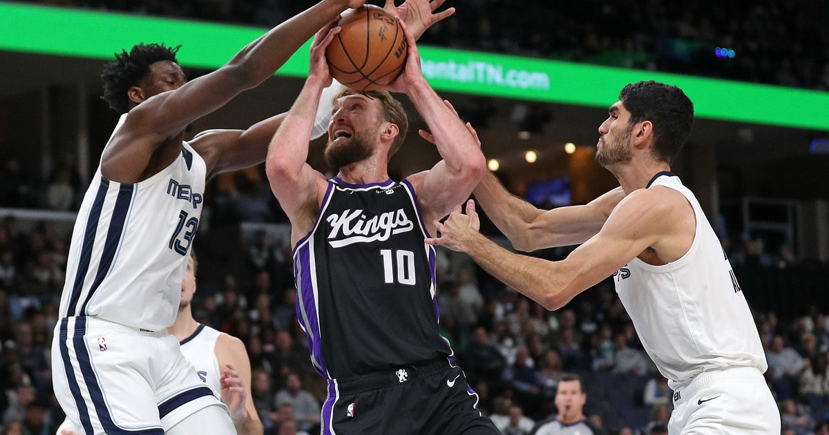 Sabonis triple-double leads Kings to 123-92 win over Grizzlies