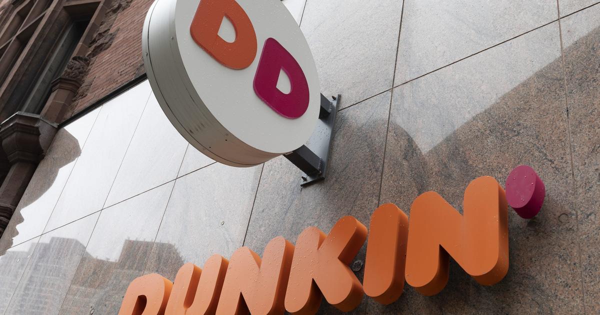 Exploding bathroom at a Dunkin’ shop in Florida left a consumer filthy and injured, lawsuit promises
