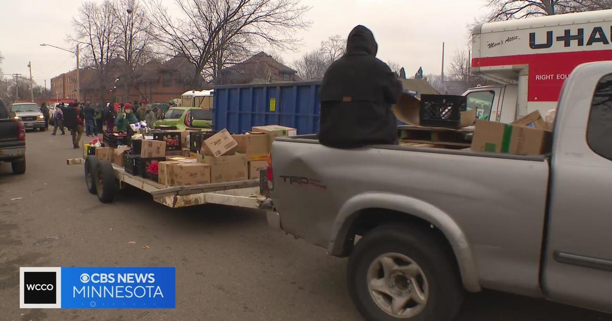 Minneapolis carries out eviction of homeless encampment - CBS Minnesota