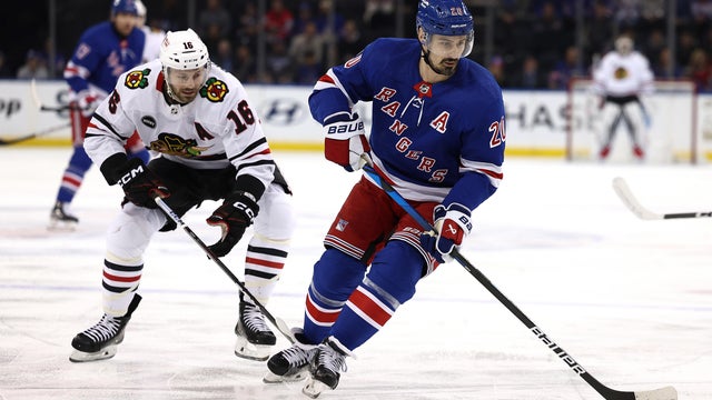 rangers-blackhawks-chris-kreider.jpg