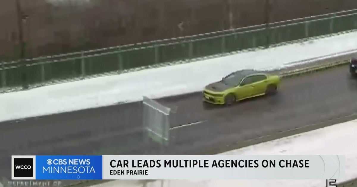 Man arrested following police chase in stolen car - CBS Minnesota
