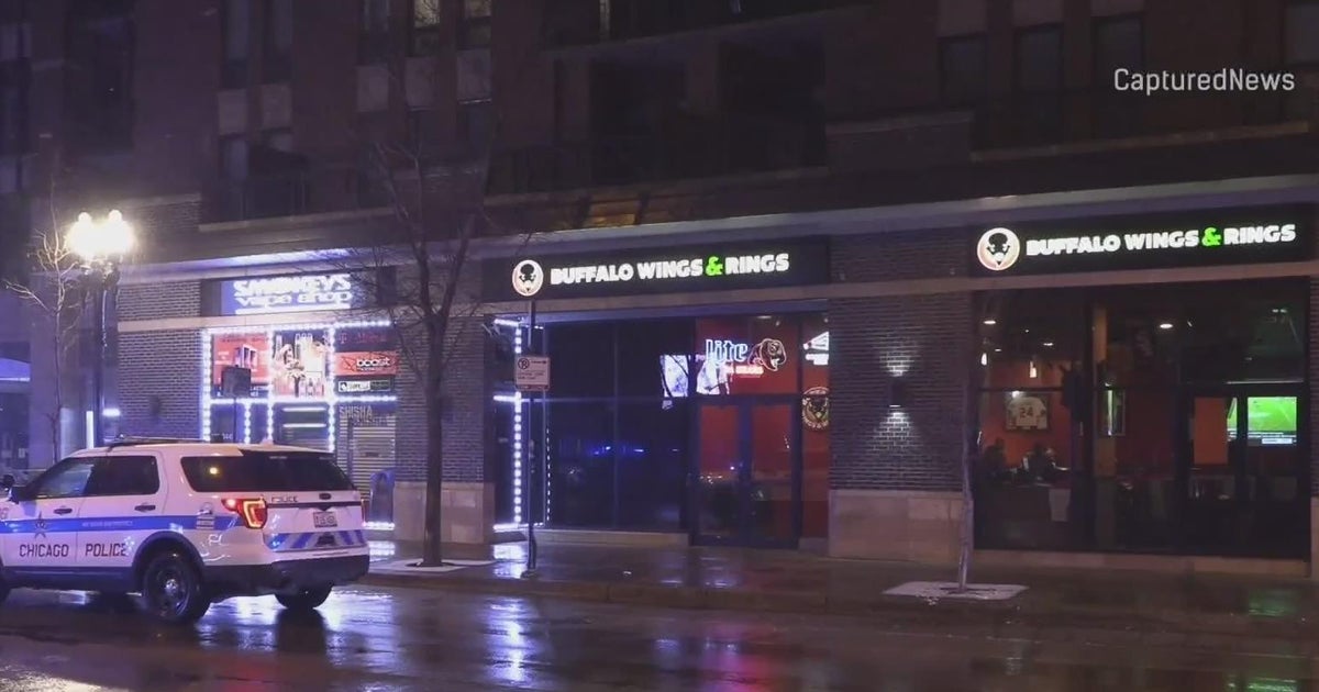 1 man shot, critically hurt during argument inside Chicago South Side ...