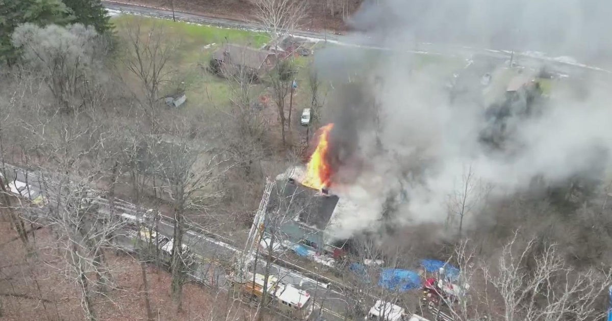 2 killed in South Fayette house fire - CBS Pittsburgh