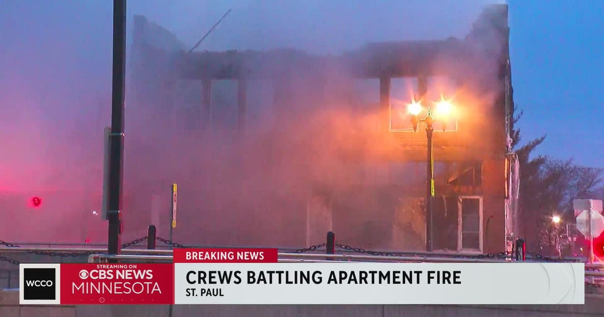 St. Paul apartment fire rages on following roof collapses - CBS Minnesota