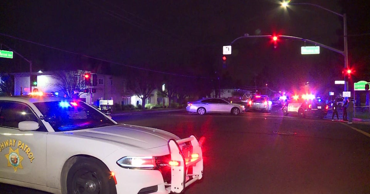 Standoff leads to evacuations of Sacramento area apartments