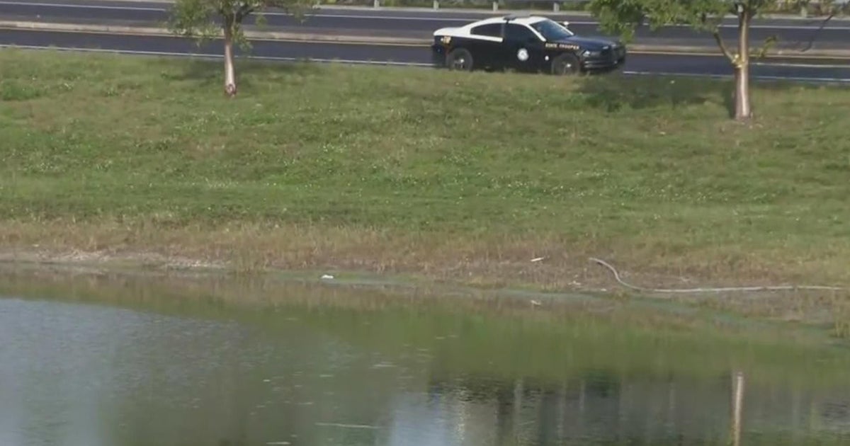Vehicle plunged into Turnpike retention pond in North Lauderdale, driver killed Vehicle plunged into Turnpike retention pond in North Lauderdale, driver killed