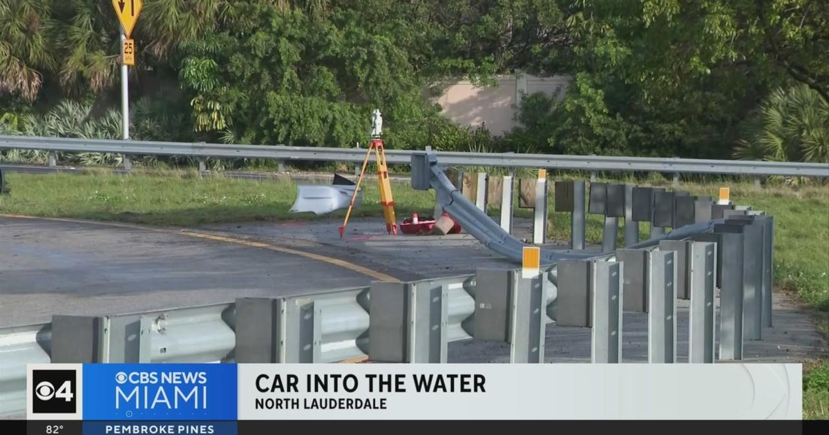 Driver dead right after motor vehicle plunged into Turnpike retention pond Driver dead right after motor vehicle plunged into Turnpike retention pond