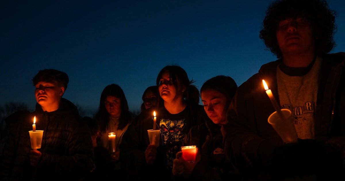 Iowa principal dies days after he put himself in harms way to protect Perry High School students officials say CBS News Iowa principal dies days after he put himself in harms way to protect Perry High School students officials say CBS News