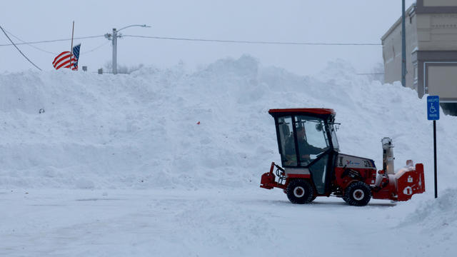 Iowa Prepares For State's Caucuses, As Large Snowstorm Descends On The State 